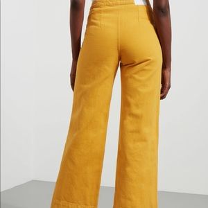 Weekday Vida Yellow Skater Jeans NWOT waist 28”